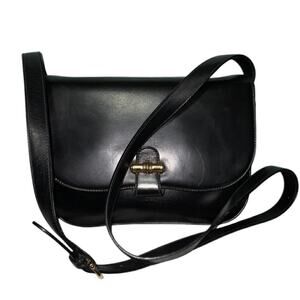 Vintage Gucci Accordion Style Smooth Black Leather Shoulder Bag